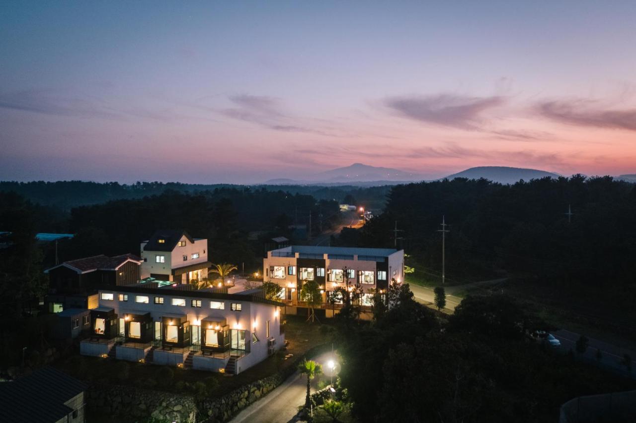 Jeju Abientot Villa Seogwipo Exterior photo