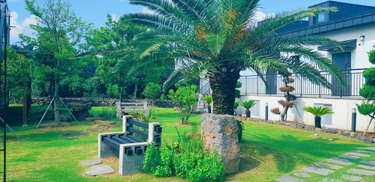 Jeju Abientot Villa Seogwipo Exterior photo